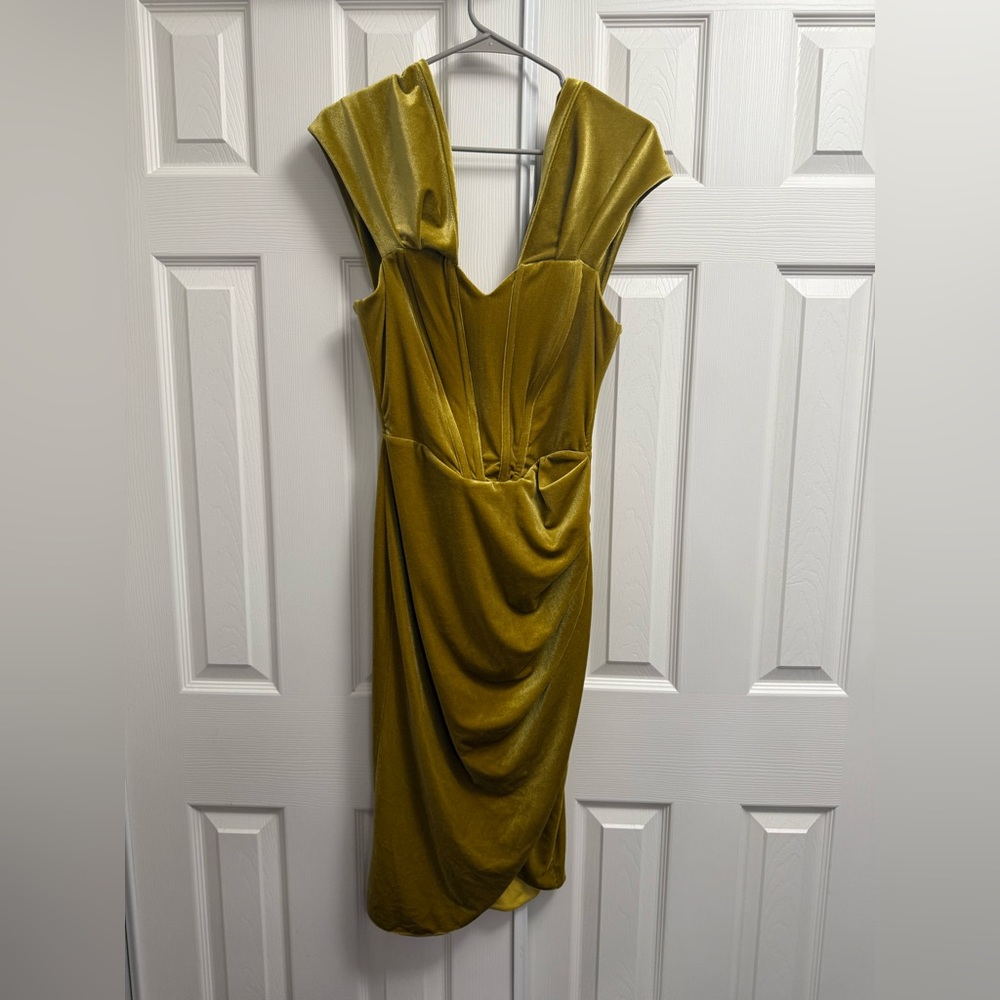 Miss Circle Dresses Omaria Gold Velvet Off Shoulder Corset Dress size M